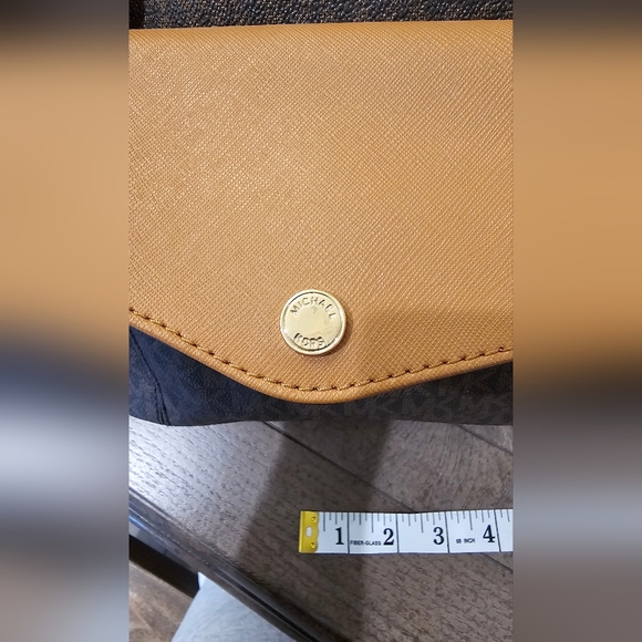 AWESOME MICHAEL KORS JET SET LOGO TOTE WITH POCKET - Picture 7 of 12